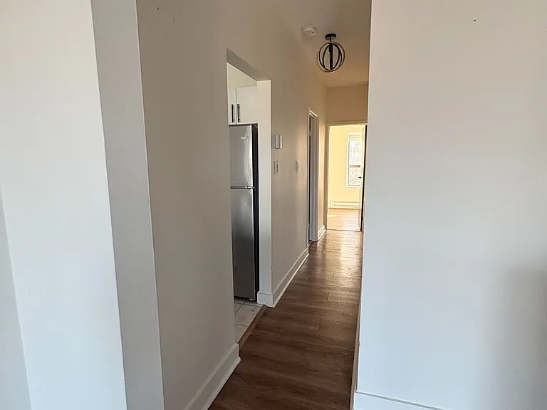 133 Wineva Ave #F — Photo 6