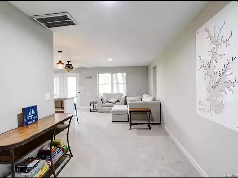 6702 Emerald Isle Dr — Photo 25