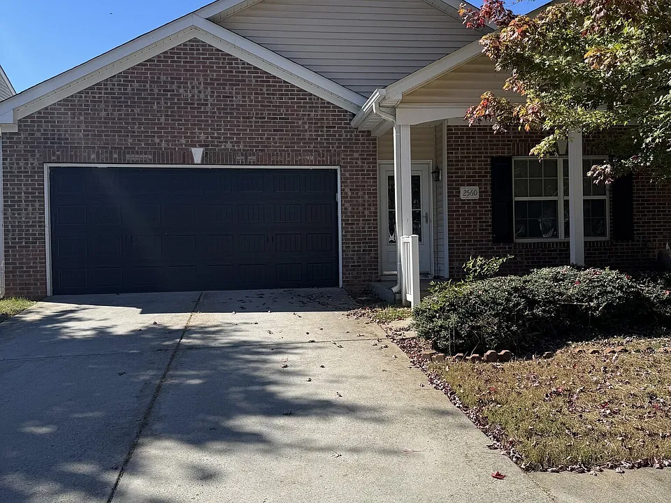 2560 Farm Acres Ct