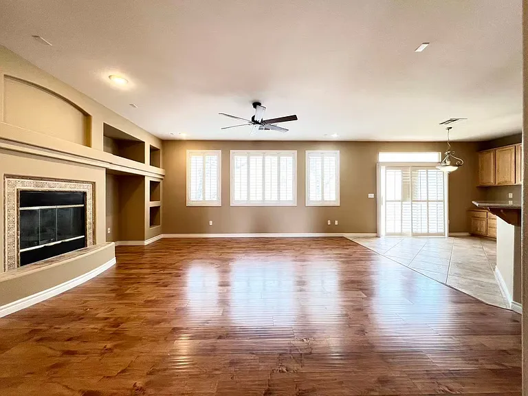 674 Fynn Valley Dr — Photo 2