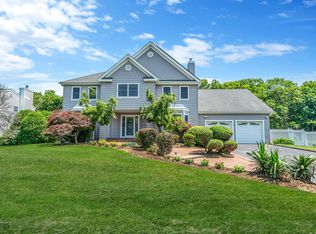 85 Caramel Rd, Commack, NY 11725