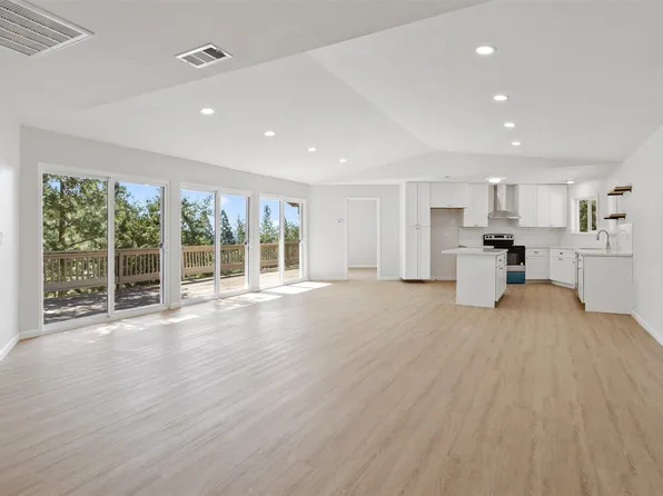 23984 Oxbow Ln S, Sonora, CA 95370