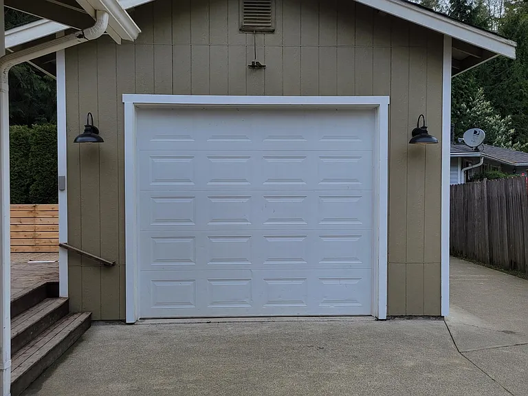 2480 Lund Ave SE — Photo 30