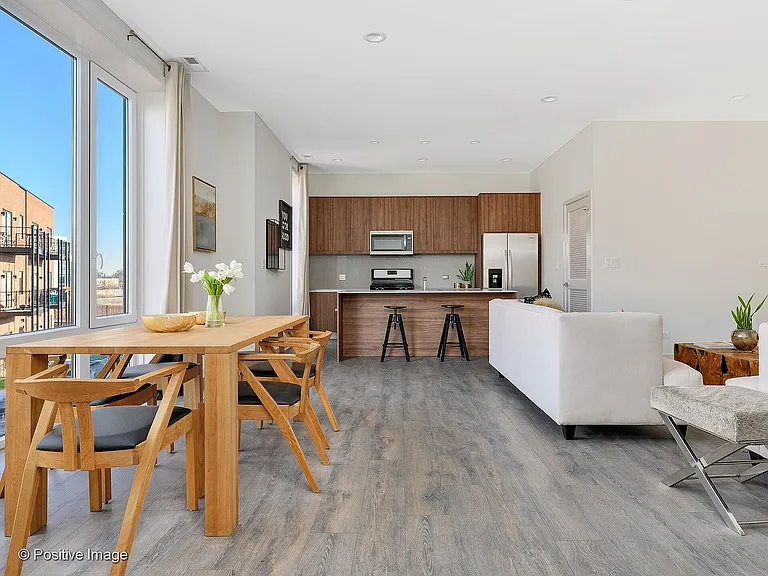 North Oak Lofts — Photo 9