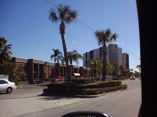 10365 Paradise Blvd APT 28, Treasure Island, FL 33706