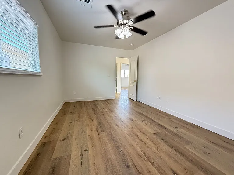 11087 Deluna St — Photo 20