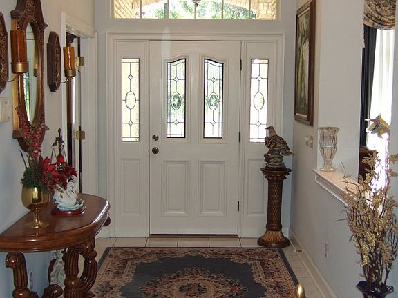 4th image of 2279 Stockton Dr