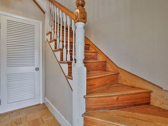 2nd image of 12 Linden Rd #12