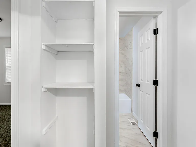 7361 Murry Hill Cir — Photo 10