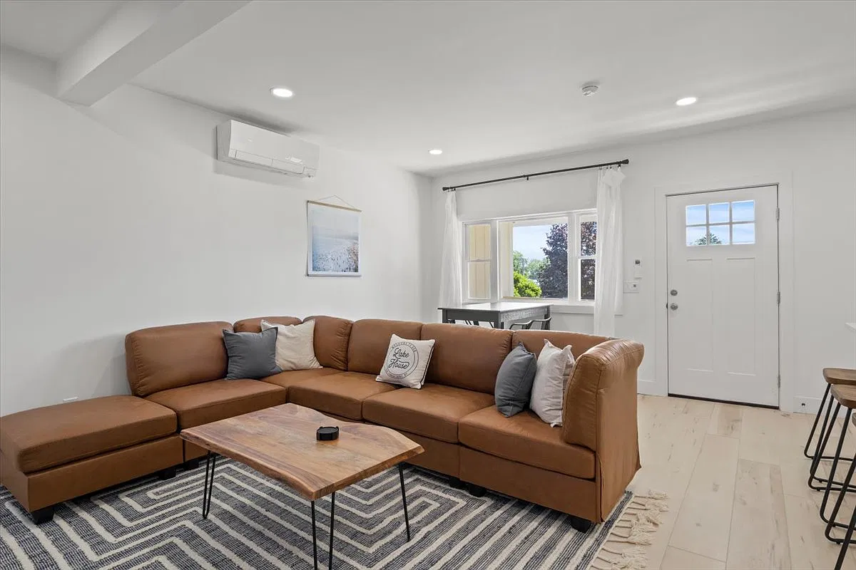 3 bed, $2,650 — Photo 3