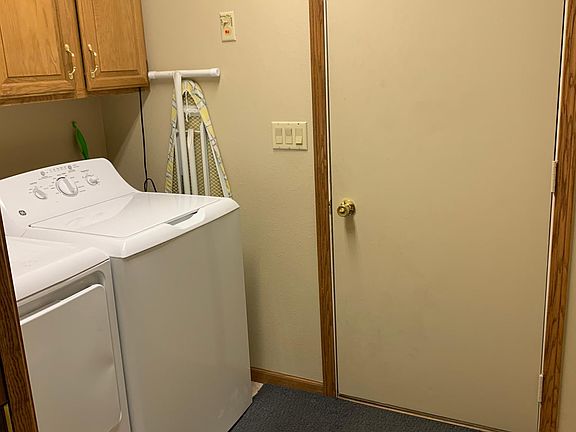 4th image of 3315 Glen Oaks Blvd