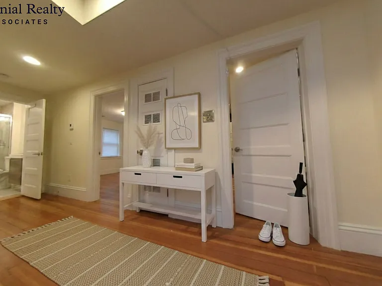 1614 Beacon St #3 — Photo 10