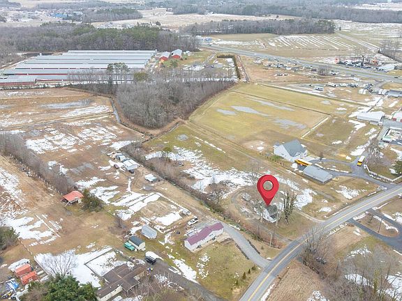 3rd image of 32908 Swamp Rd