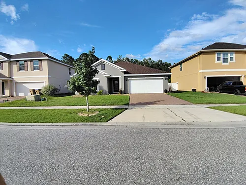 2213 Waukegan Dr Photo 1