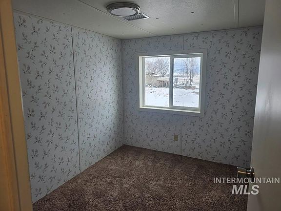 3rd image of 15049 5th St