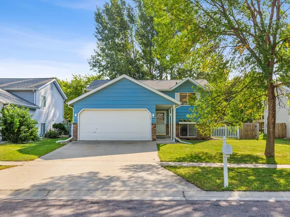 3446 19th St S, Fargo, ND 58104