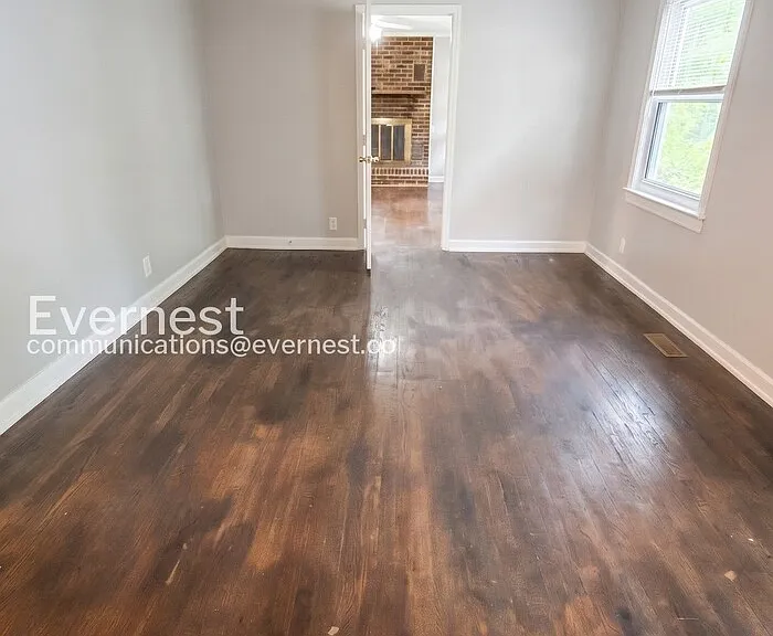 2714 Stratford Dr — Photo 14