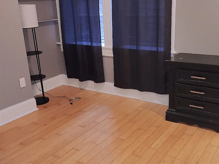 Lower bedroom, room C