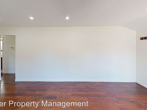 5th image of 578 Burnham Rd