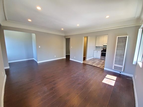5th image of 1436 S Hobart Blvd