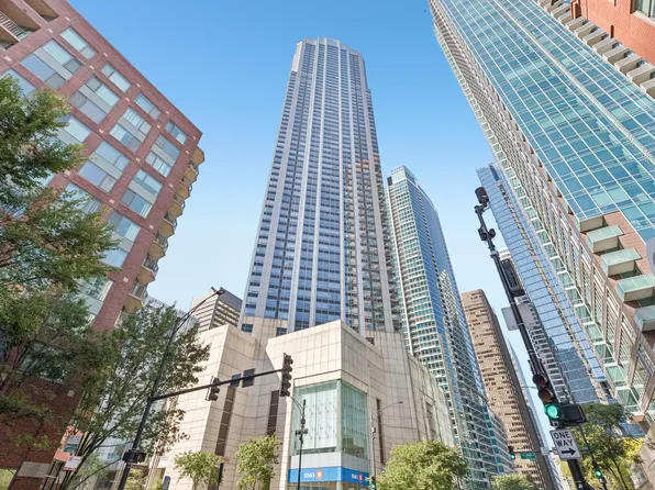 512 N McClurg Ct APT 3405, Chicago, IL 60611