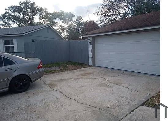 2104 Hartford Pl — Photo 4