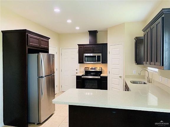 2nd image of 2706-2710 E Garfield Ave