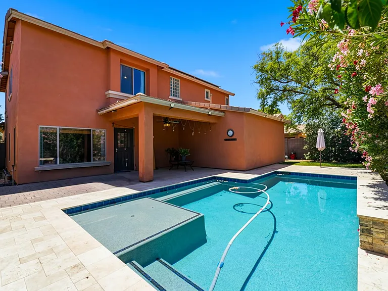 3446 E Fairview St — Photo 50