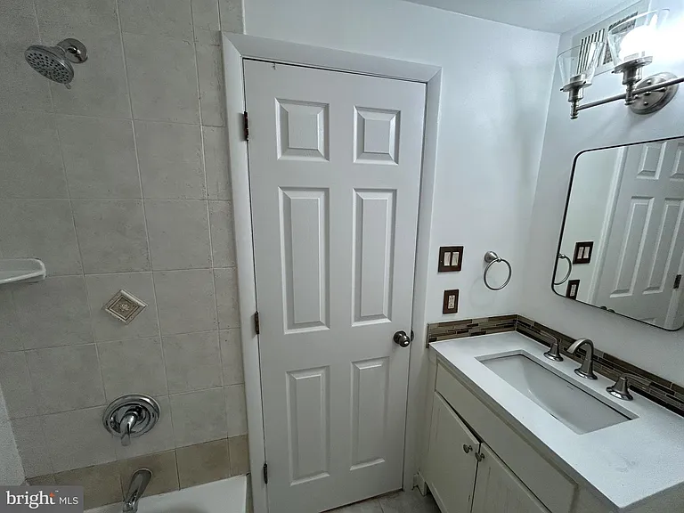 12405 Hickory Tree Way #613 — Photo 8