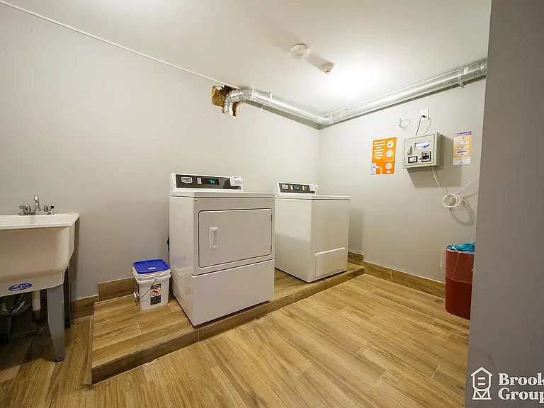 81 Stanhope St #3A — Photo 12