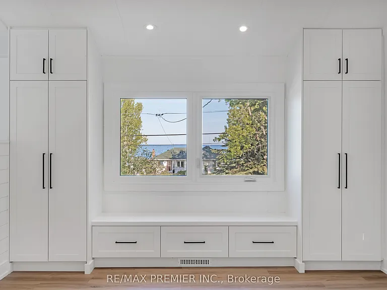 891 Tiny Beaches Rd S — Photo 4