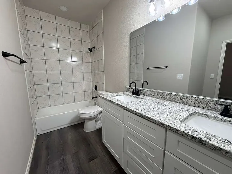 7616 Windsor Oaks — Photo 8