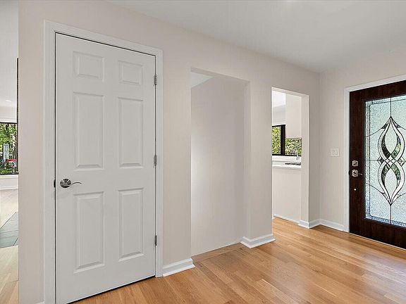 5th image of 9555 Dunewood Dr