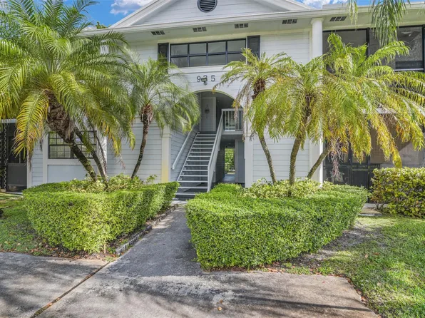 935 NE 199th Street #103-16, Miami, FL 33179