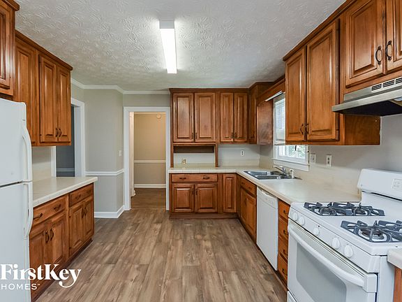 5th image of 1179 Leslie Pl