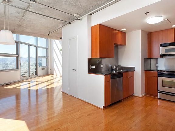 2nd image of 77 Dow Pl APT 1306