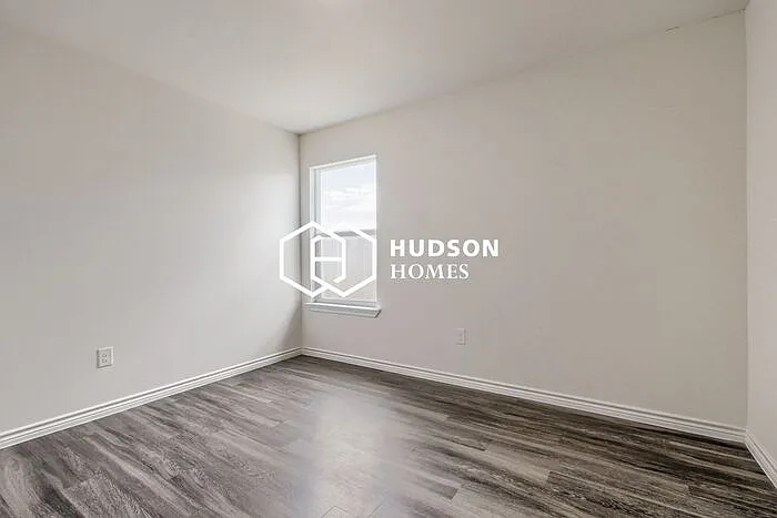 6937 Phoenix Dr — Photo 9