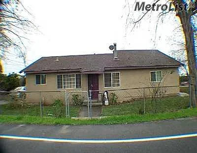 2526 Lathrop Rd photo 1