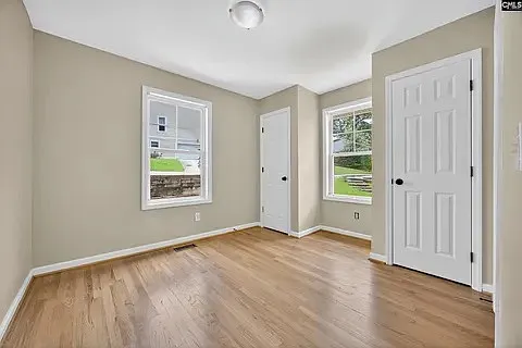4 bed, 1225 sqft, $2,400 — Photo 4