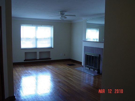 5th image of 1445 Ashland Ave APT A