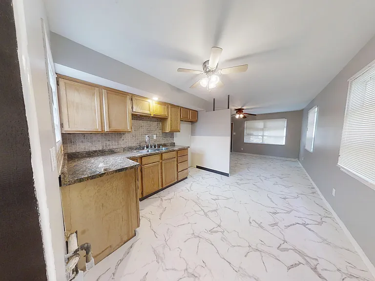 4123 W 19th Pl — Photo 2
