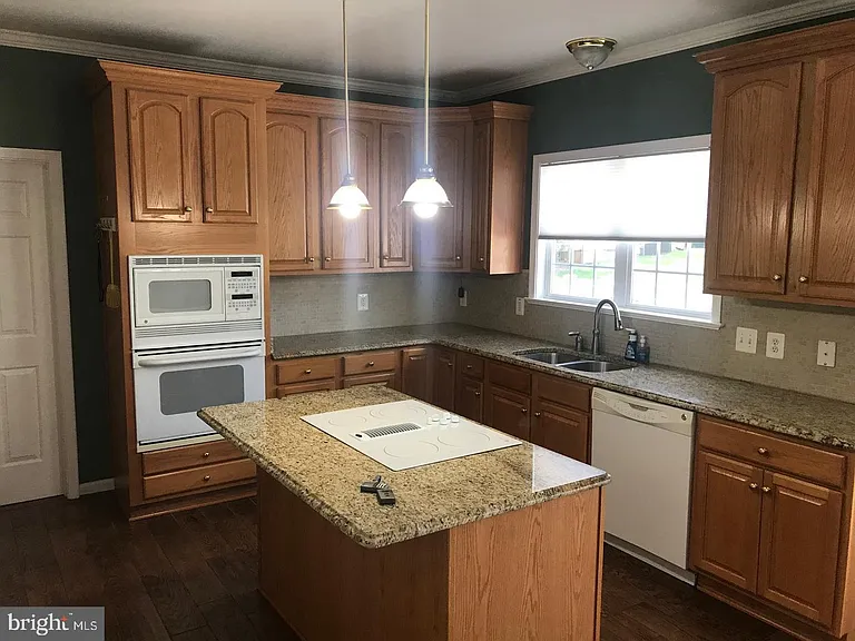 9 Saint Claires Ct — Photo 43