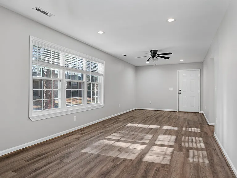 2087 Montreat Cir #2087 — Photo 8