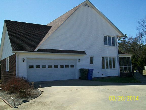 3rd image of 110 Cameron Dr