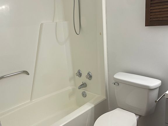 5th image of 263 S Villas Ct APT B