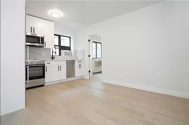 Rented by REAL New York | media 3