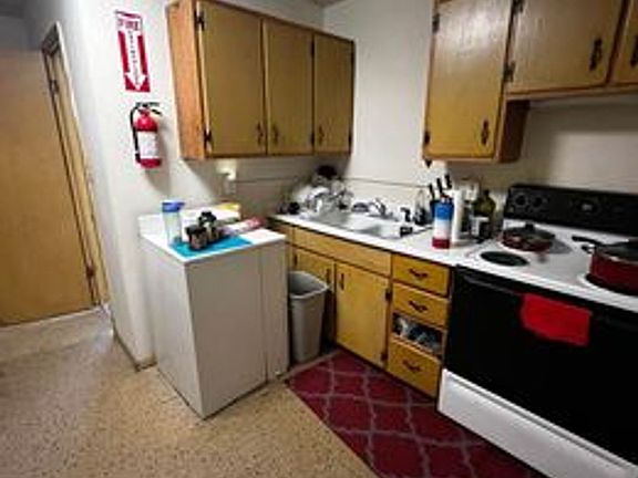 3rd image of 119 River St APT 1