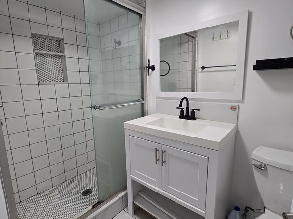 955 Longbrook Ave #BASEMENT