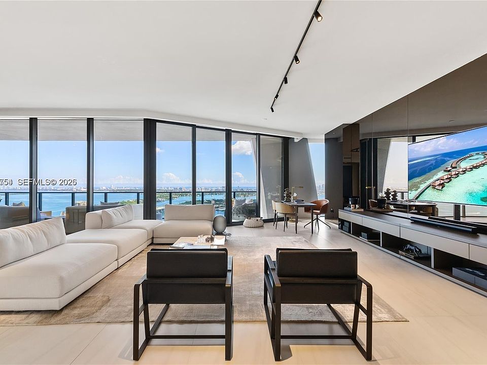 1st image of 1000 Biscayne Blvd #3502