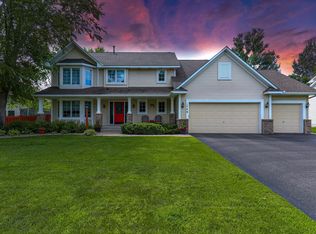 1749 Windsor Dr S, Shakopee, MN 55379